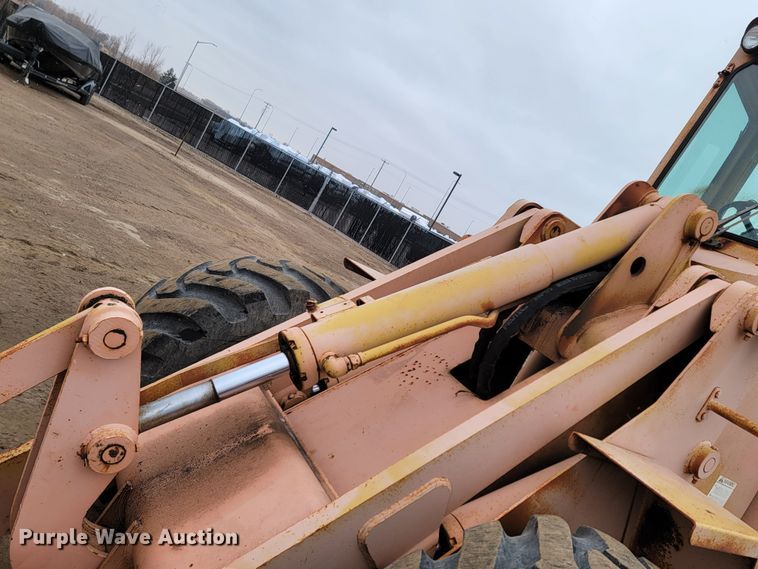 image for item LL9729 Ford A-62  wheel loader