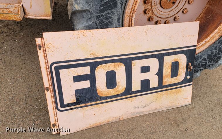 image for item LL9729 Ford A-62  wheel loader