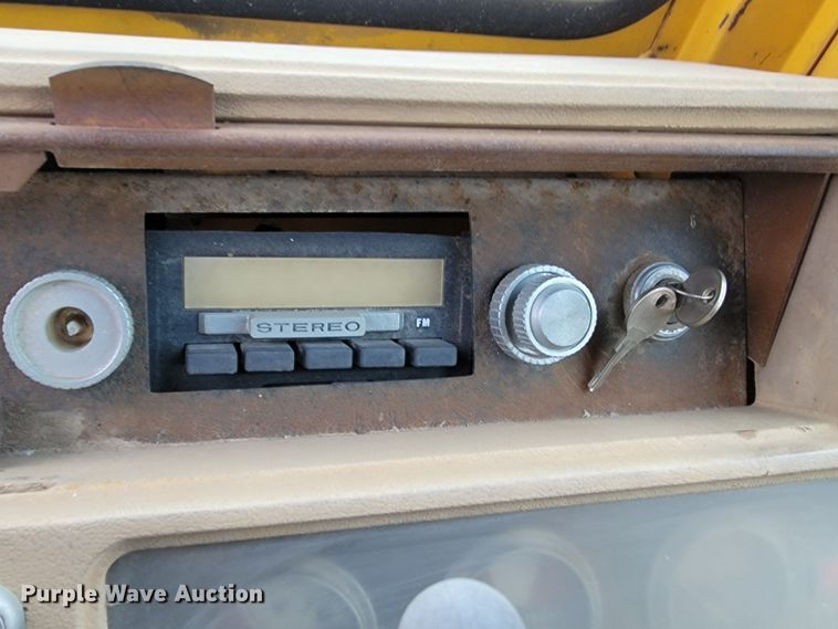 image for item LL9729 Ford A-62  wheel loader