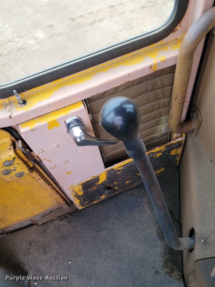 image for item LL9729 Ford A-62  wheel loader