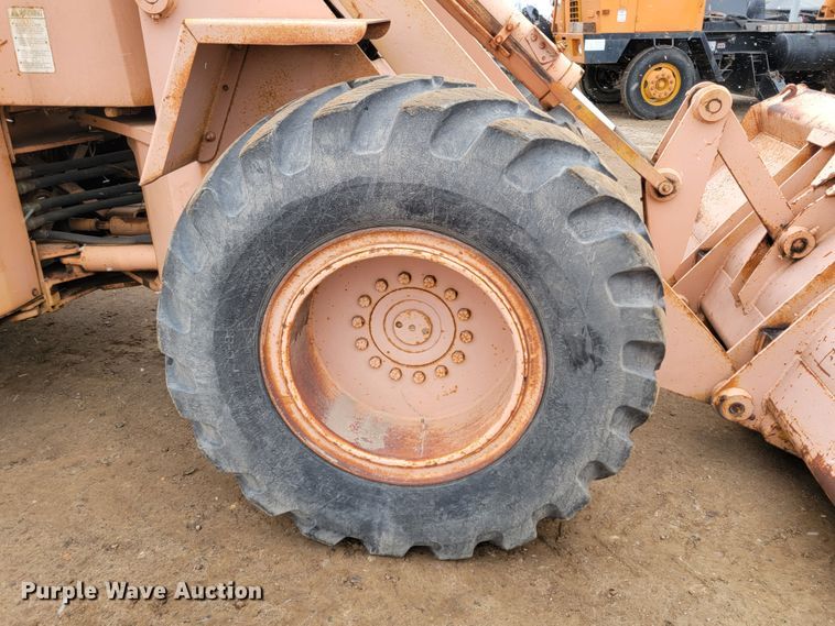 image for item LL9729 Ford A-62  wheel loader