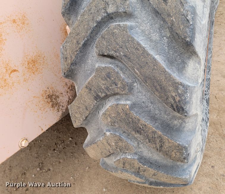 image for item LL9729 Ford A-62  wheel loader