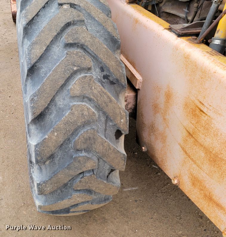 image for item LL9729 Ford A-62  wheel loader
