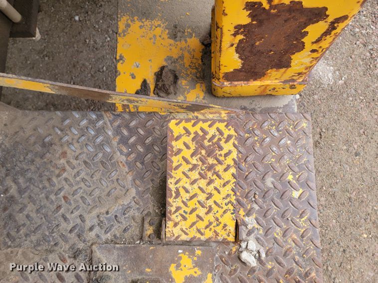 image for item LL9730 1974 Dodge T80  crane truck