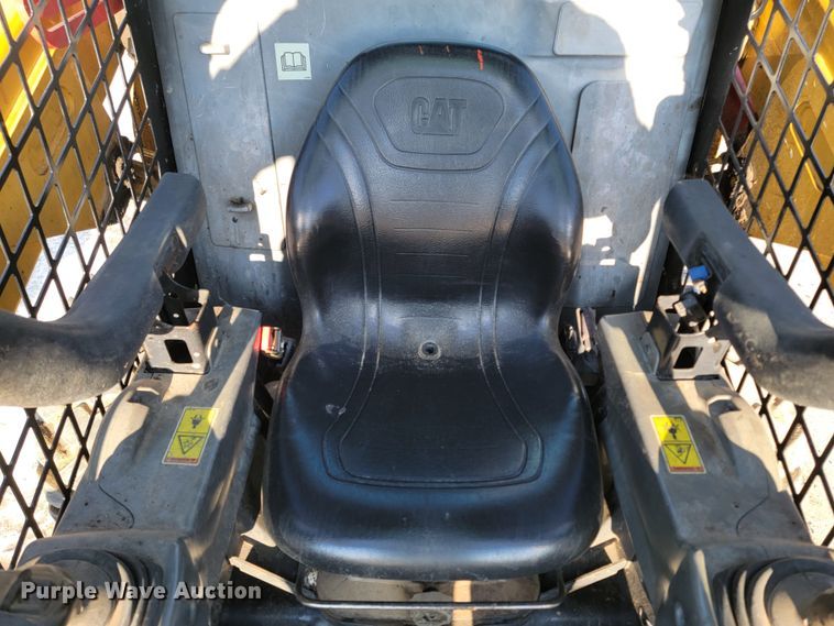 image for item LL9746 2016 Caterpillar 262D  skid steer loader