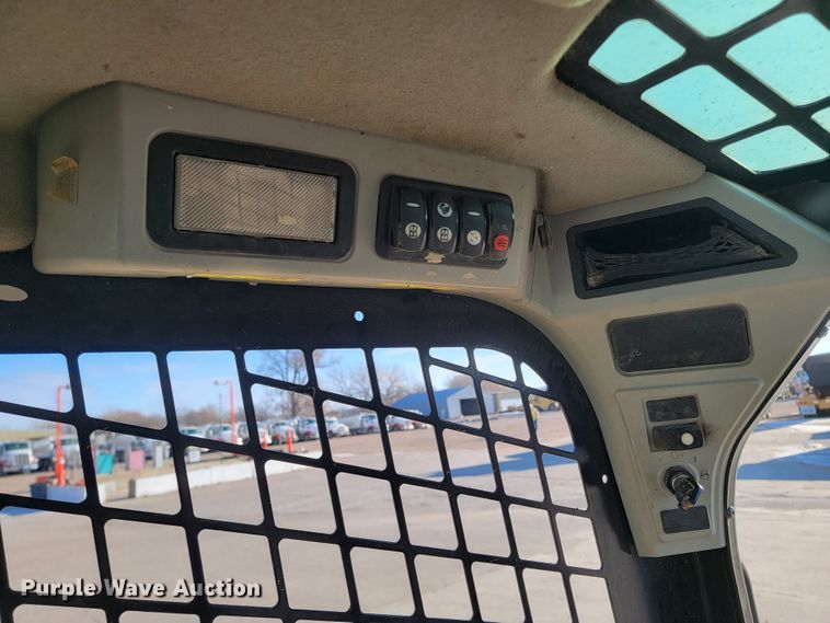 image for item LL9746 2016 Caterpillar 262D  skid steer loader