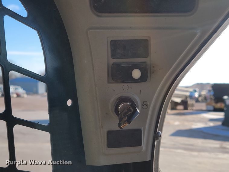 image for item LL9746 2016 Caterpillar 262D  skid steer loader