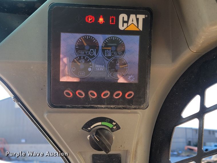 image for item LL9746 2016 Caterpillar 262D  skid steer loader