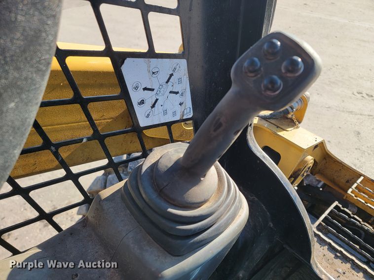 image for item LL9746 2016 Caterpillar 262D  skid steer loader