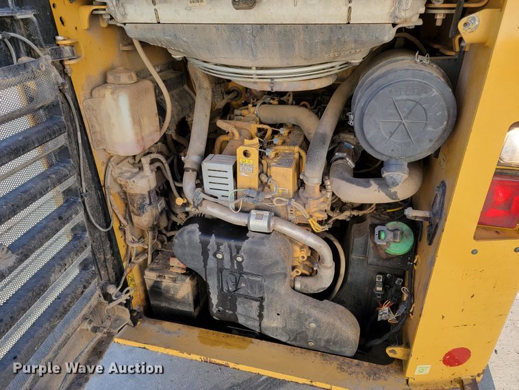 image for item LL9746 2016 Caterpillar 262D  skid steer loader