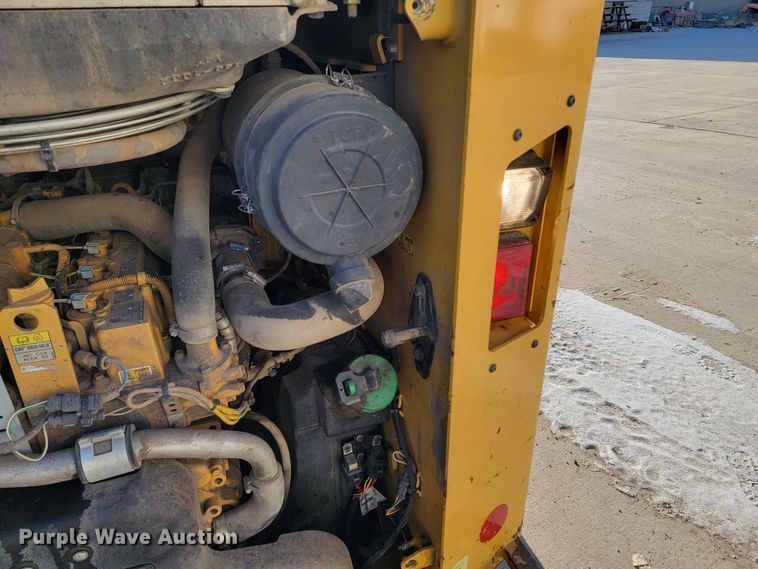 image for item LL9746 2016 Caterpillar 262D  skid steer loader