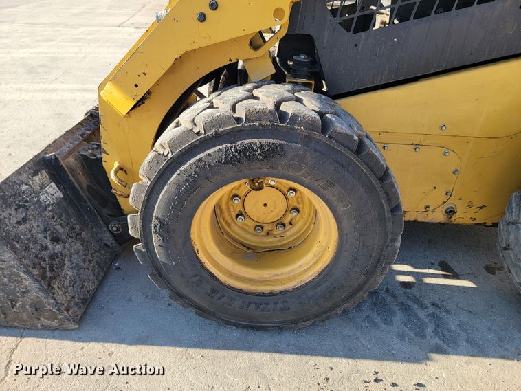 image for item LL9746 2016 Caterpillar 262D  skid steer loader