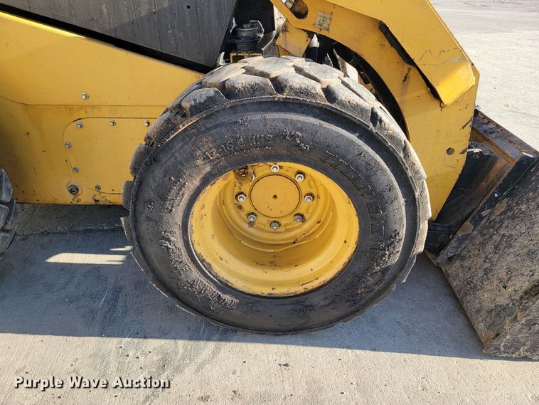image for item LL9746 2016 Caterpillar 262D  skid steer loader
