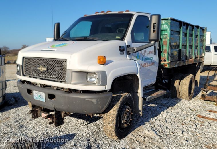 2005 Chevrolet C4500 dump truck in Nixa, MO Item LN9722 sold Purple
