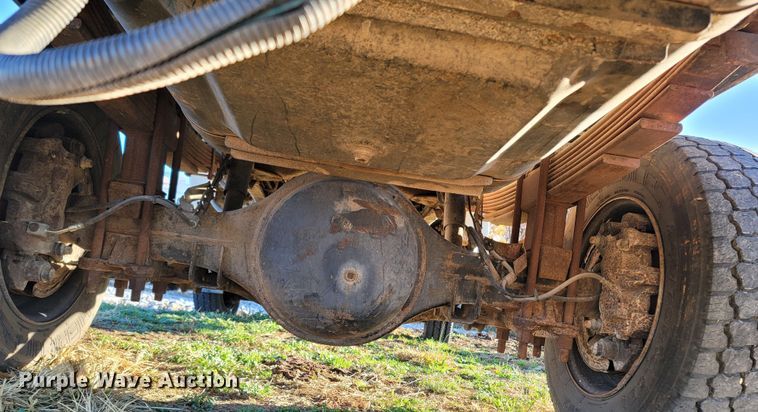 image for item LN9722 2005 Chevrolet C4500  dump truck