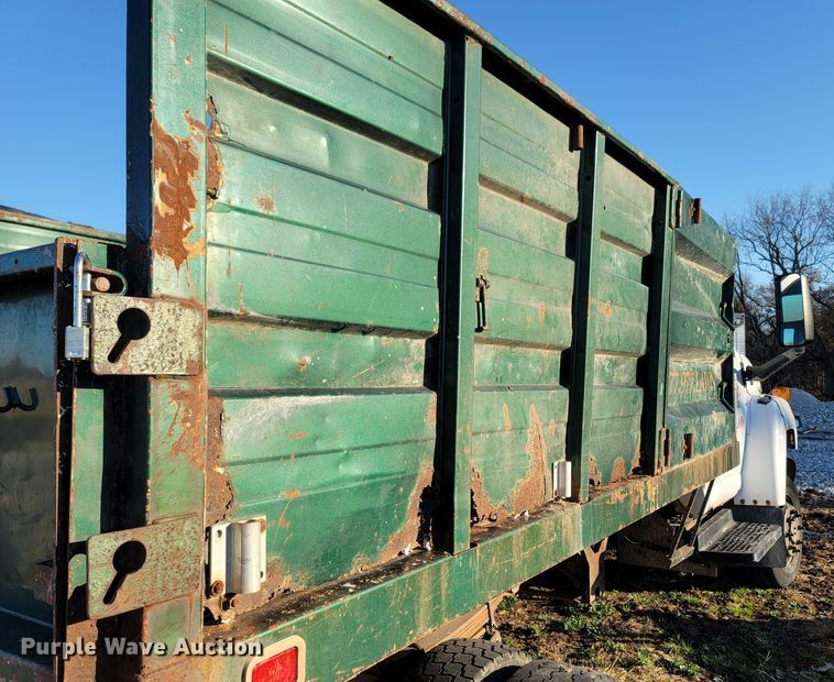 image for item LN9722 2005 Chevrolet C4500  dump truck