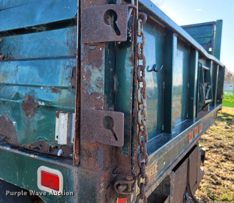 image for item LN9722 2005 Chevrolet C4500  dump truck