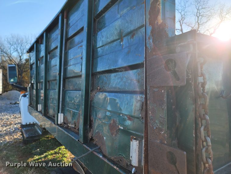 image for item LN9722 2005 Chevrolet C4500  dump truck