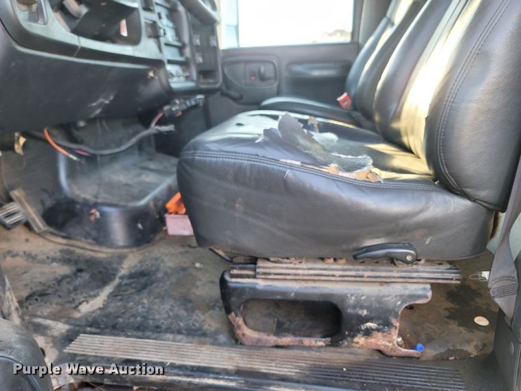 image for item LN9722 2005 Chevrolet C4500  dump truck