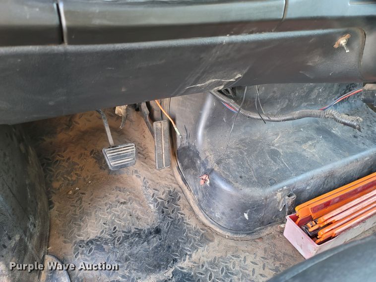 image for item LN9722 2005 Chevrolet C4500  dump truck