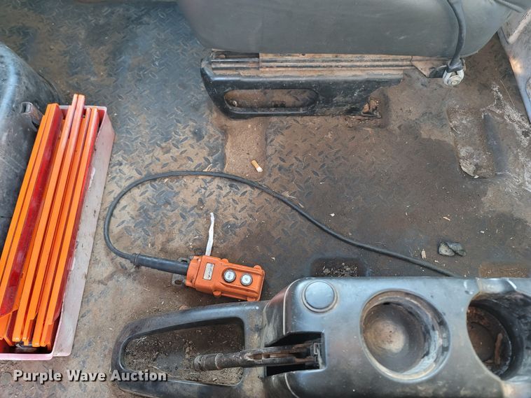 image for item LN9722 2005 Chevrolet C4500  dump truck