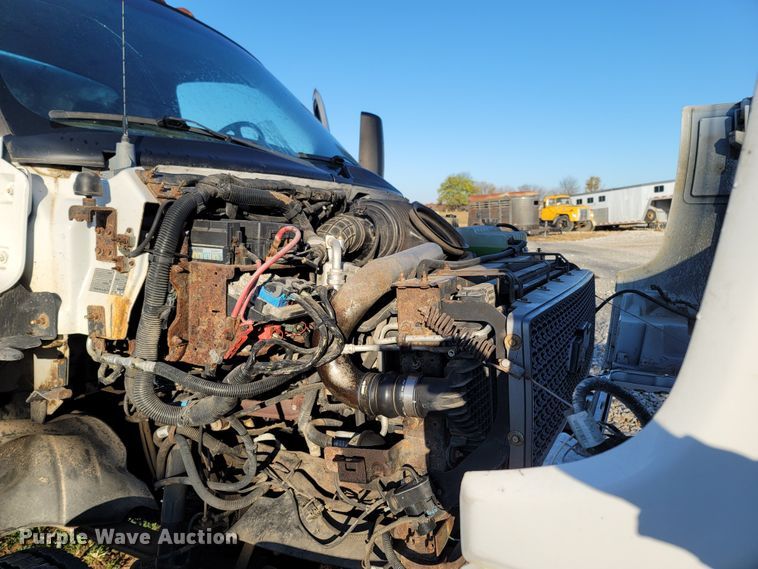 image for item LN9722 2005 Chevrolet C4500  dump truck