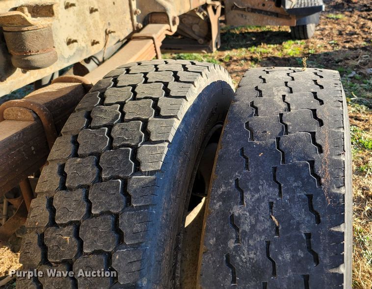 image for item LN9722 2005 Chevrolet C4500  dump truck