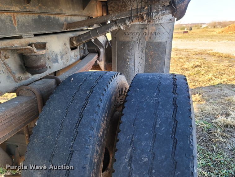 image for item LN9722 2005 Chevrolet C4500  dump truck