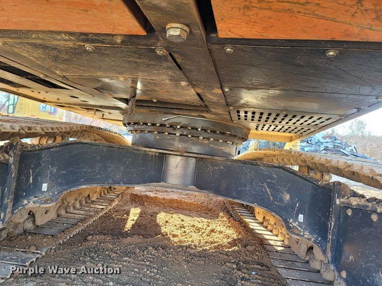 image for item LN9725 2019 Doosan DX225LC-5  excavator