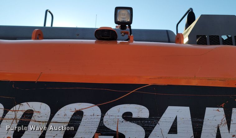 image for item LN9725 2019 Doosan DX225LC-5  excavator
