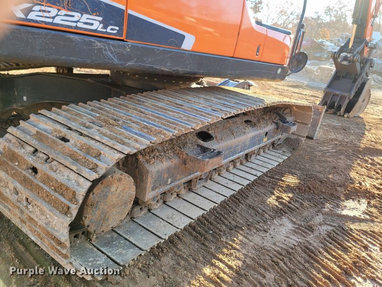 image for item LN9725 2019 Doosan DX225LC-5  excavator