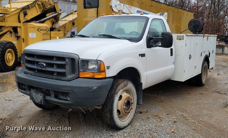 image for item LN9752 1999 Ford F550 Super Duty  utility / service truck