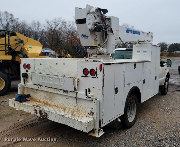 image for item LN9752 1999 Ford F550 Super Duty  utility / service truck