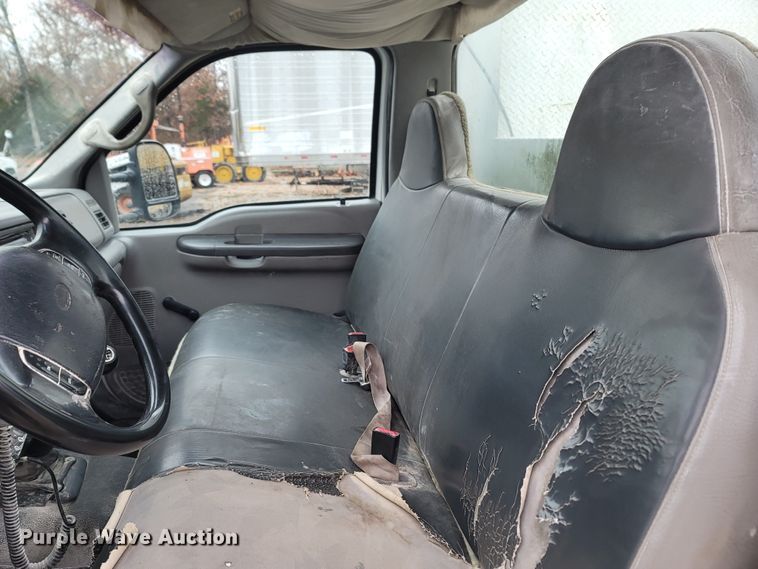 image for item LN9752 1999 Ford F550 Super Duty  utility / service truck