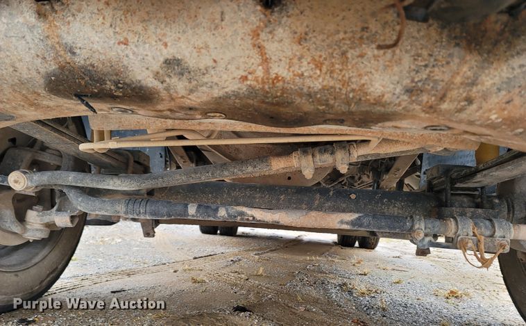 image for item LN9752 1999 Ford F550 Super Duty  utility / service truck