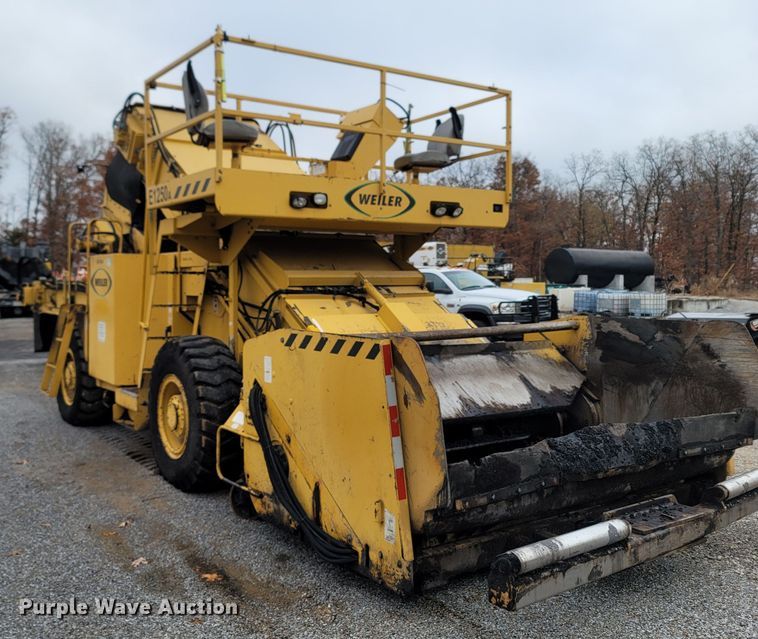 Weiler E1250A shuttle buggy material transfer vehicle in Cassville, MO