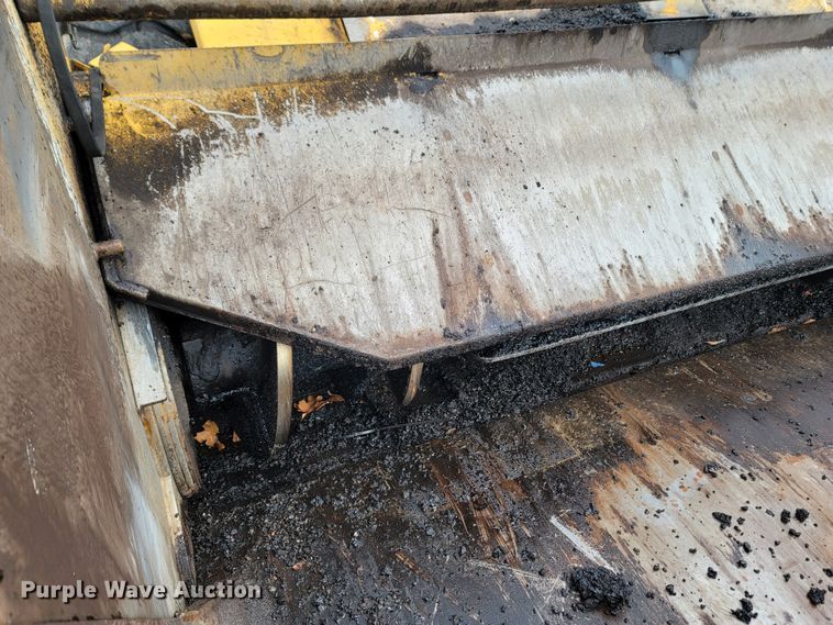 image for item LN9753 Weiler E1250A  shuttle buggy material transfer vehicle