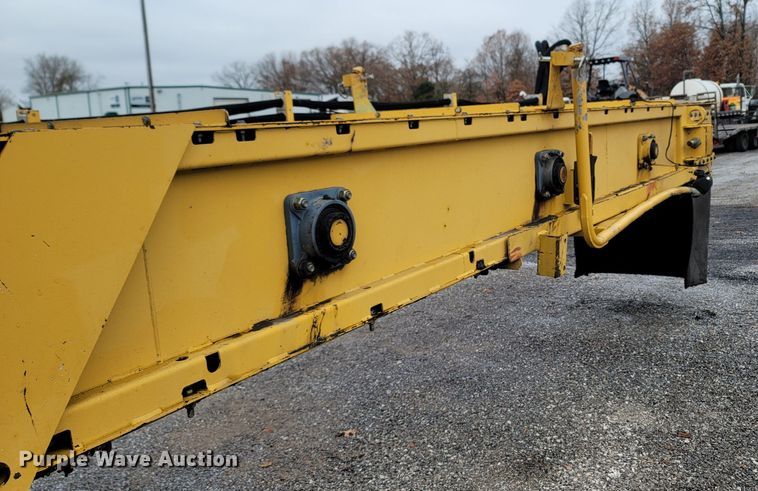 image for item LN9753 Weiler E1250A  shuttle buggy material transfer vehicle