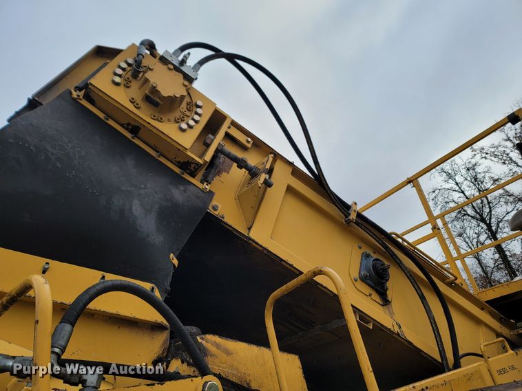 Weiler E1250A shuttle buggy material transfer vehicle in Cassville, MO