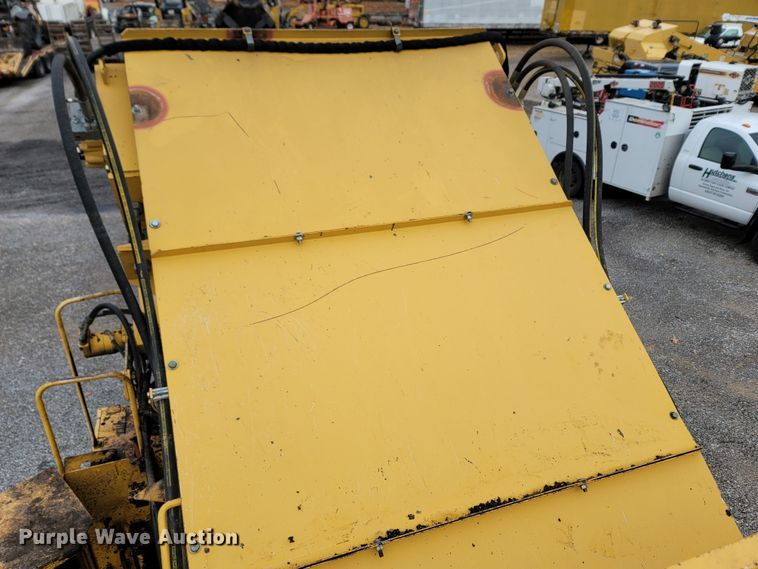 Weiler E1250A shuttle buggy material transfer vehicle in Cassville, MO