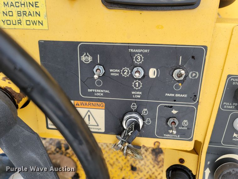 image for item LN9753 Weiler E1250A  shuttle buggy material transfer vehicle