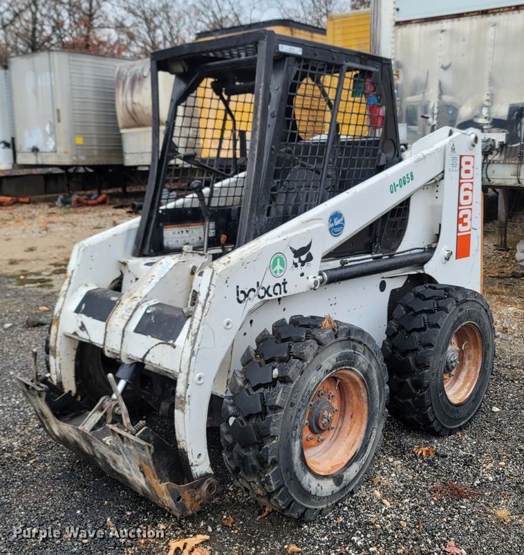 image for item LN9754 Bobcat 863  skid steer loader