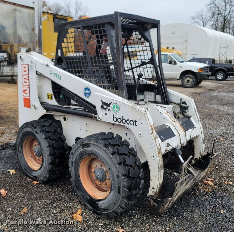 image for item LN9754 Bobcat 863  skid steer loader
