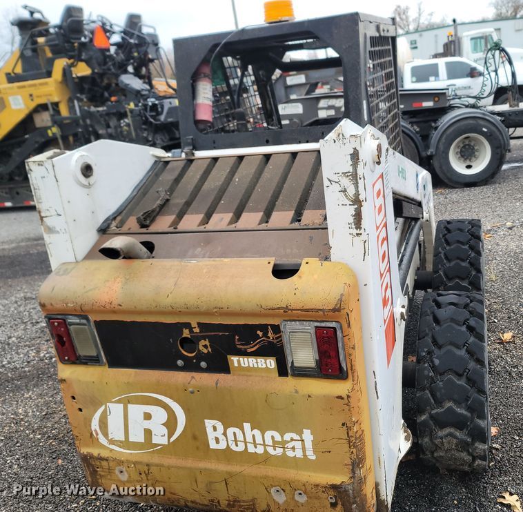 image for item LN9754 Bobcat 863  skid steer loader
