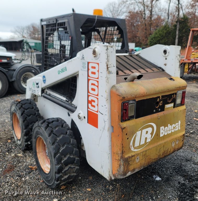 image for item LN9754 Bobcat 863  skid steer loader