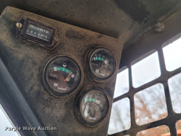 image for item LN9754 Bobcat 863  skid steer loader