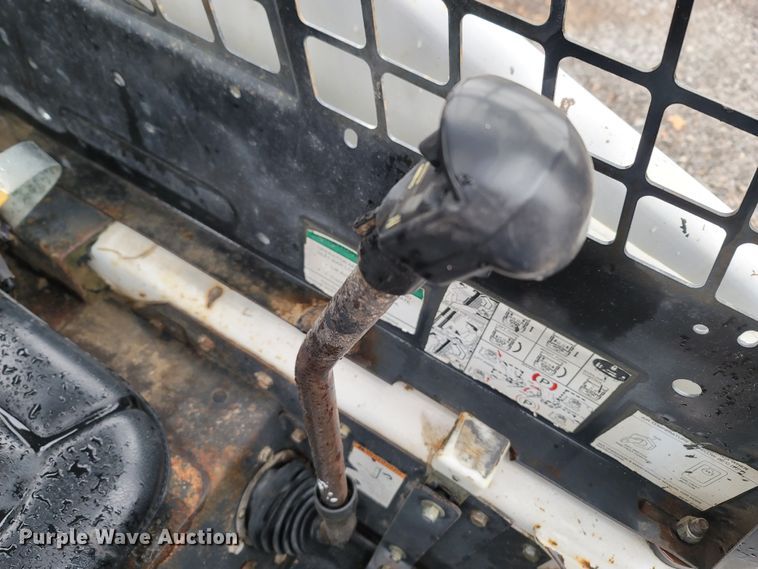 image for item LN9754 Bobcat 863  skid steer loader