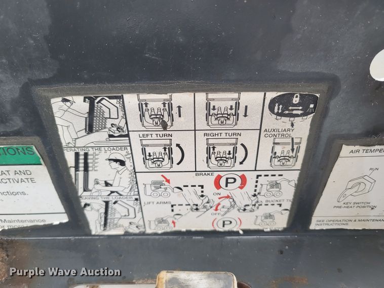 image for item LN9754 Bobcat 863  skid steer loader