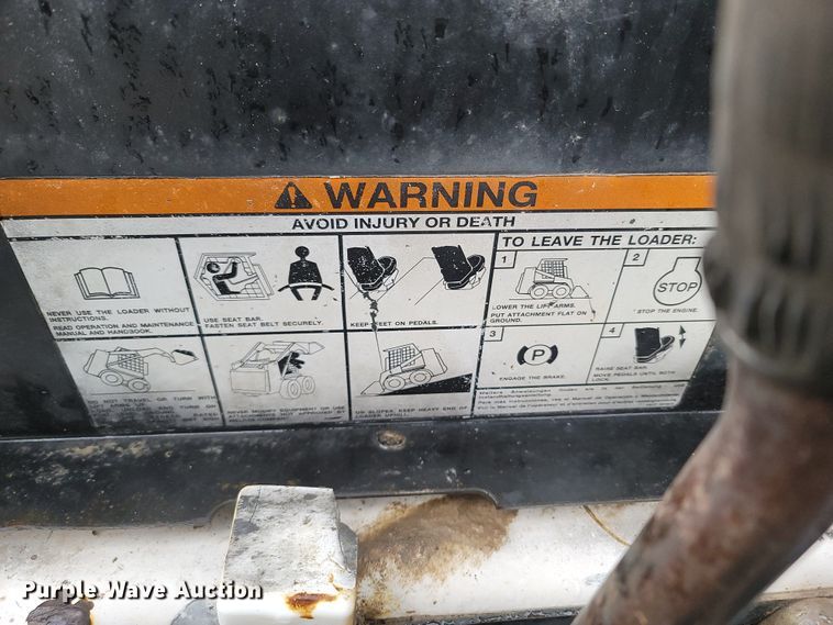 image for item LN9754 Bobcat 863  skid steer loader