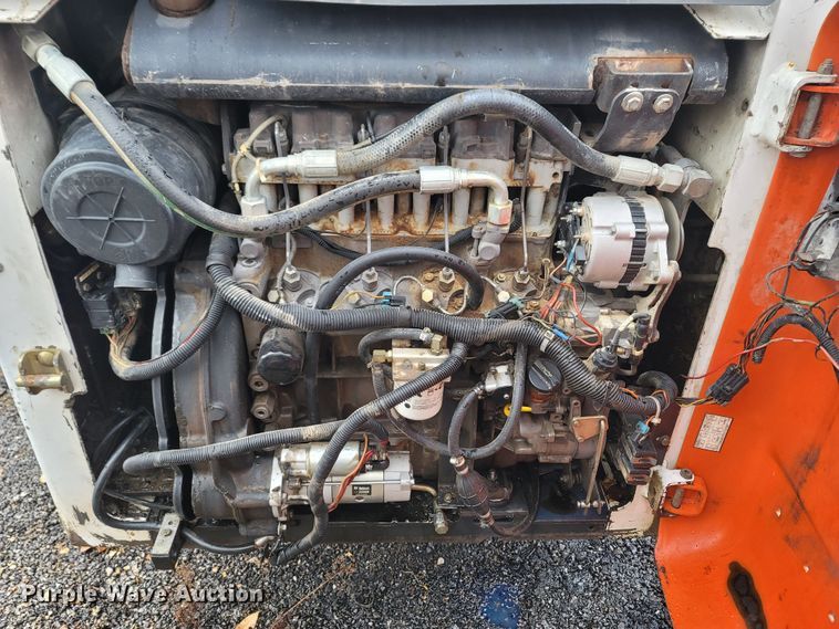 image for item LN9754 Bobcat 863  skid steer loader